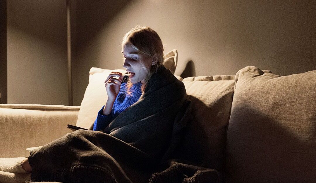 Eating after 9 pm? Stress and late-night snacking may multiply gut health risks