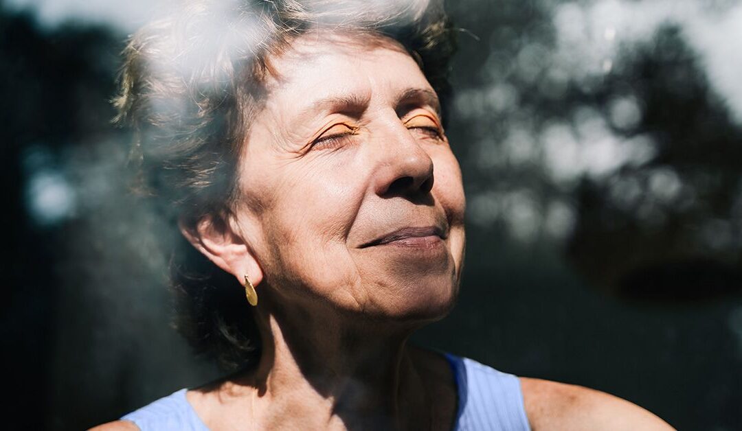 How does rheumatoid arthritis affect conditions like depression, and vice versa?