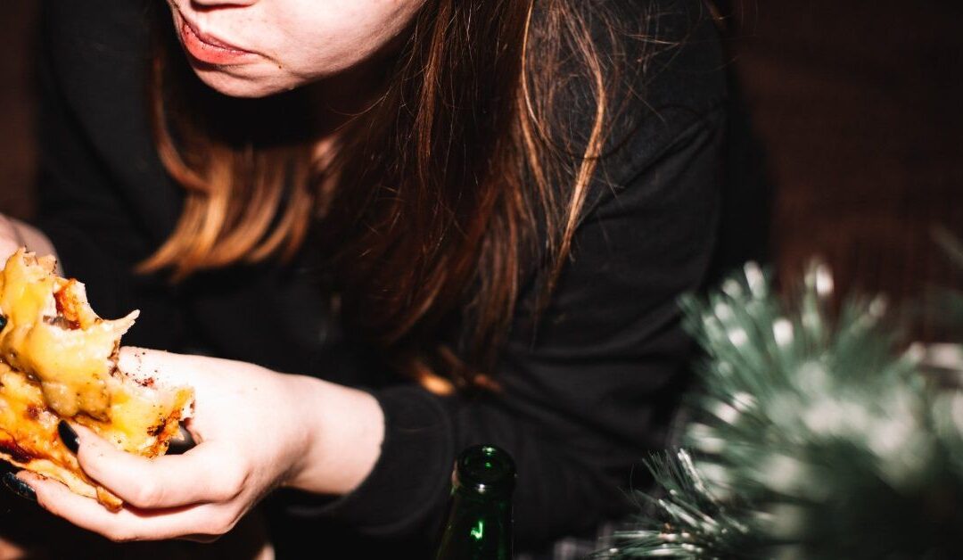 Can being a night owl increase the risk of weight gain?